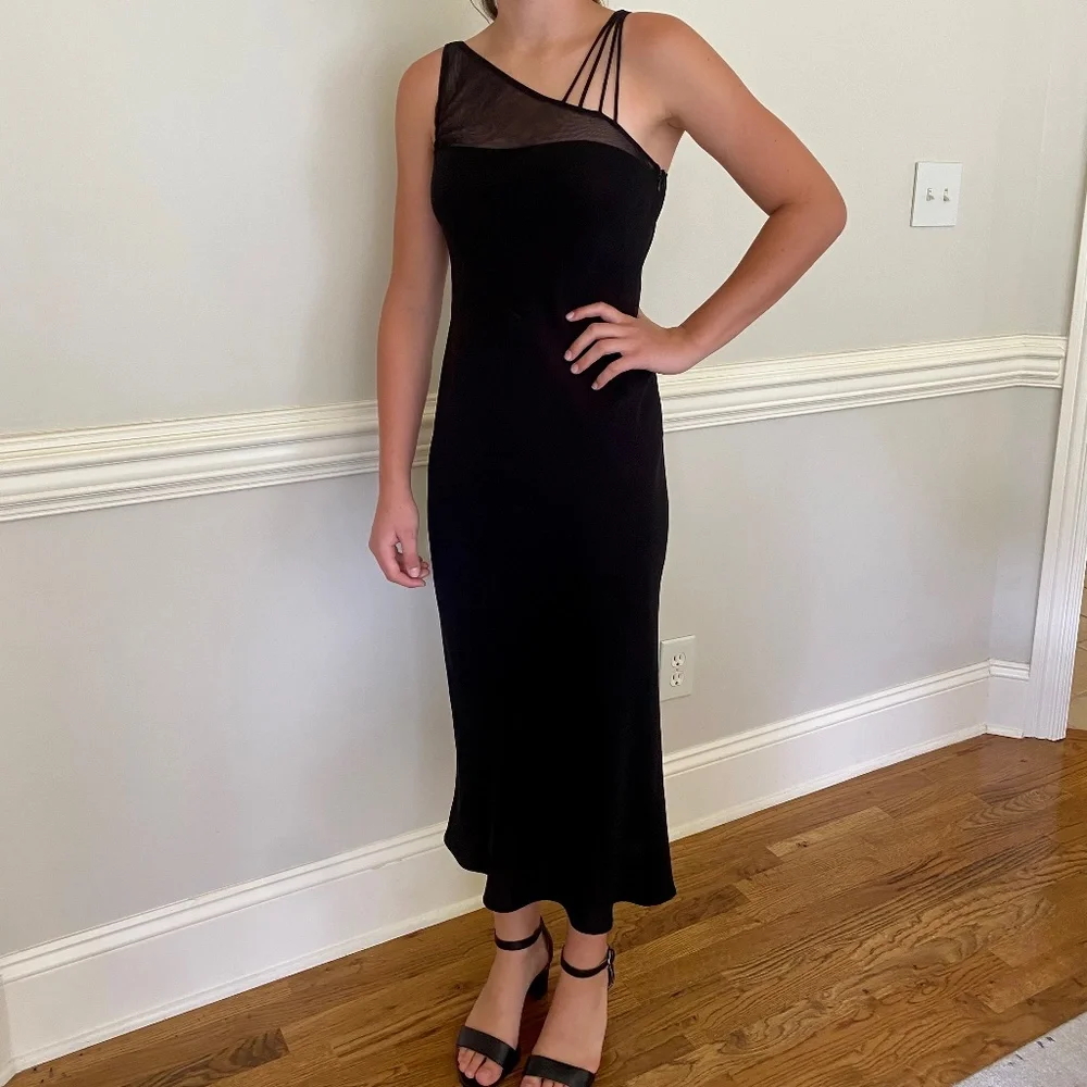 Dress - Picture 3 of 4